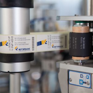 Блок термотрансферного друку в системі етикетування
